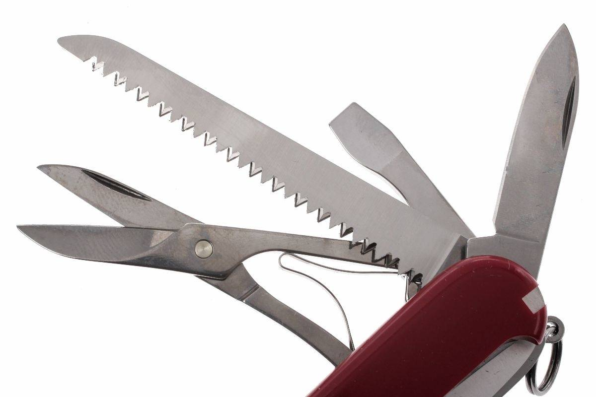 VICTORINOX Huntsman Swiss Army Knife