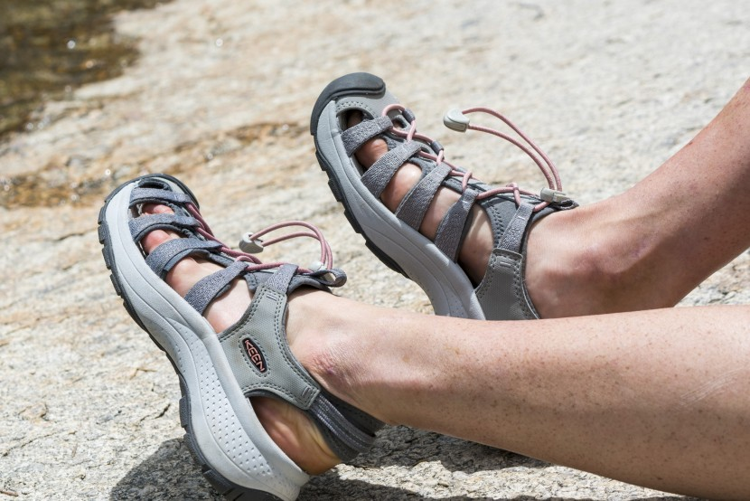 KEEN Women's Astoria West Sandal - Plaza Taupe/Roasted Pecan