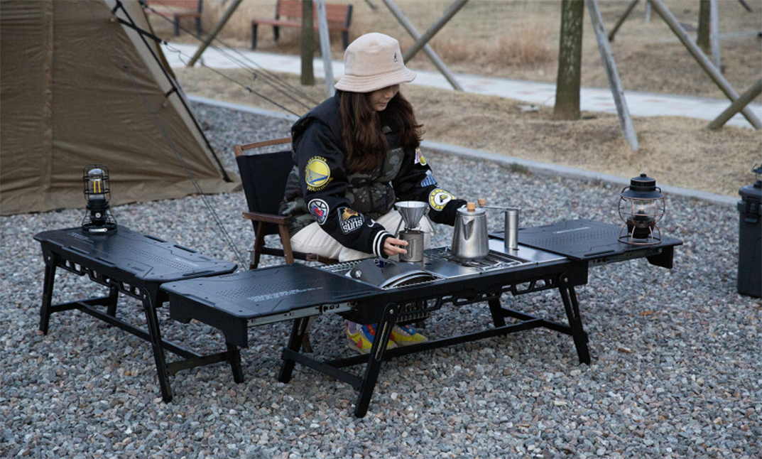 ON-U LIFE Sliding Wood Folding Table