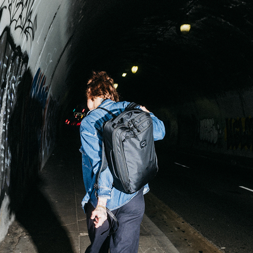 OSPREY Aoede Briefpack 22 Everyday Backpack