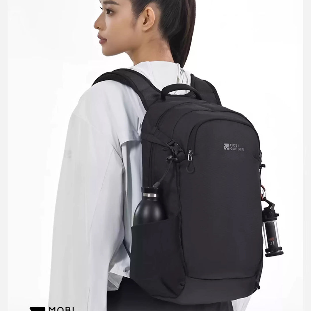 MOBI GARDEN One-Day 18L Hiking Backpack