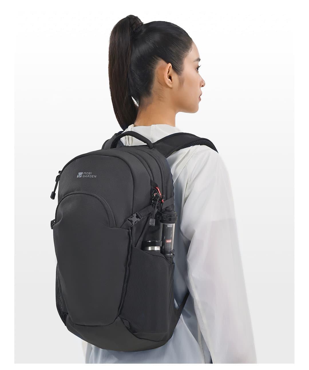 MOBI GARDEN One-Day 22L Hiking Backpack