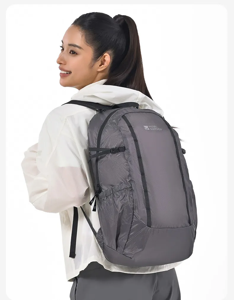 MOBI GARDEN Ultra-Lightweight 20L Foldable Backpack