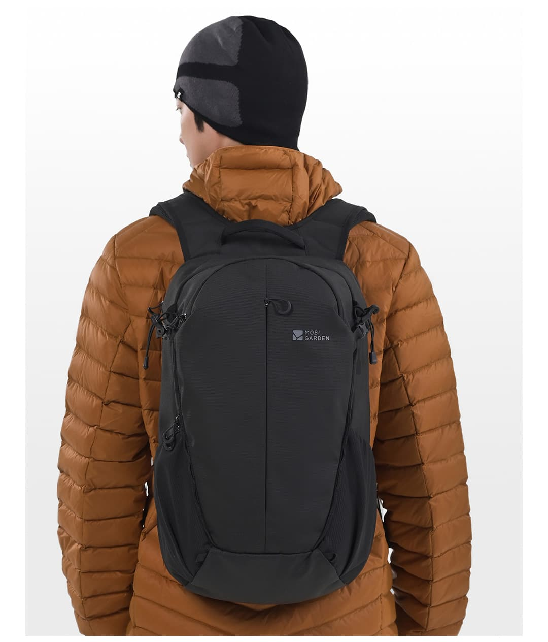 MOBI GARDEN One-Day 30L Hiking Backpack