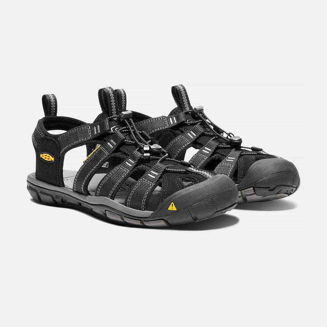 KEEN Men Clearwater Cnx - Black Gargoyle