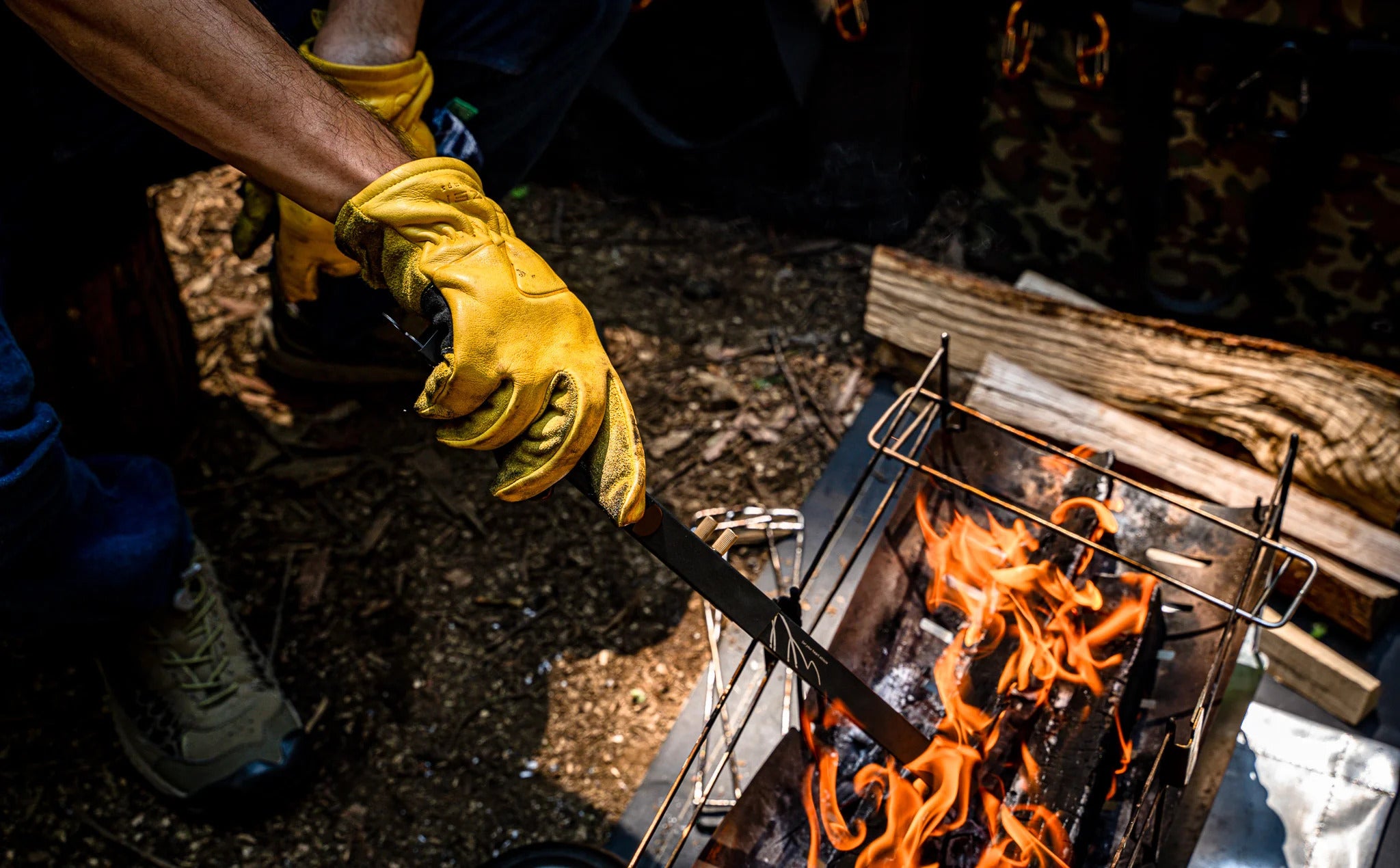 ZEN CAMPS Adjustable Fire Clipper Tongs