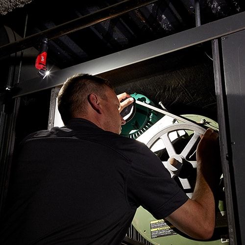 MILWAUKEE REDLITHIUM Rechargeable Work Light – 500 Lumens