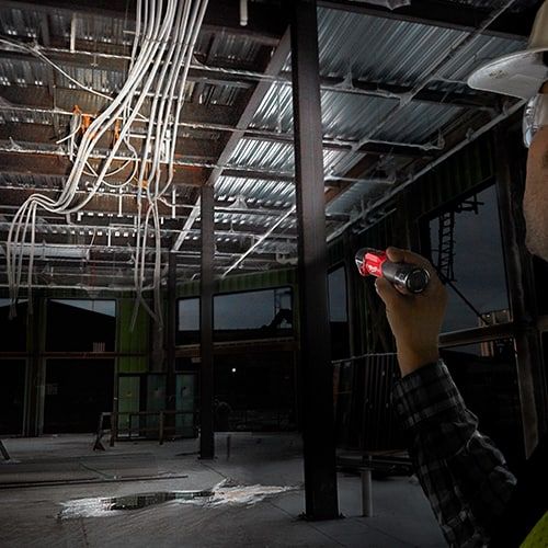 MILWAUKEE REDLITHIUM Rechargeable Work Light – 500 Lumens