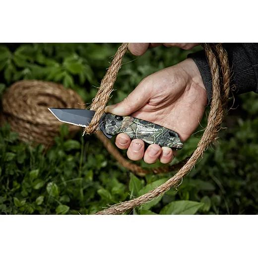 MILWAUKEE FASTBACK Camo Spring-Assisted Folding Knife