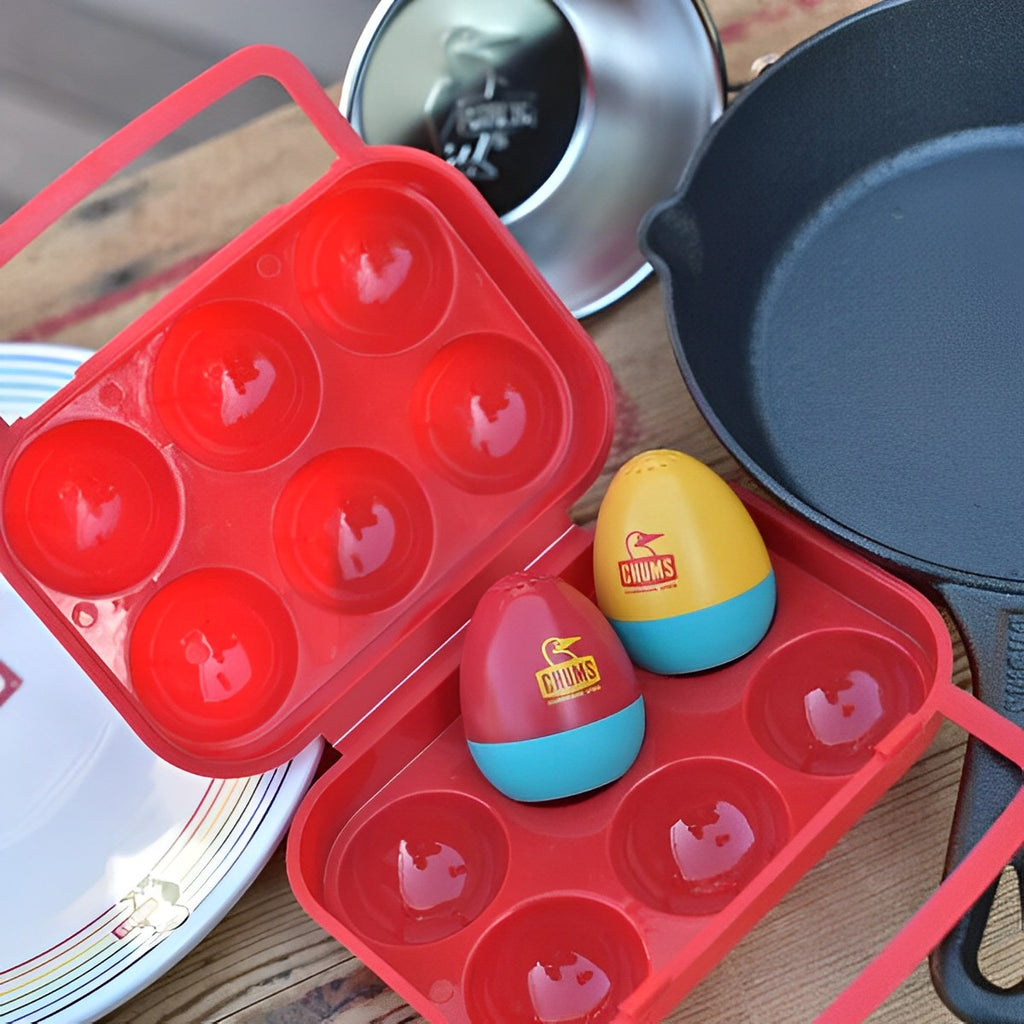 CHUMS Booby Egg Salt & Pepper Storage Container