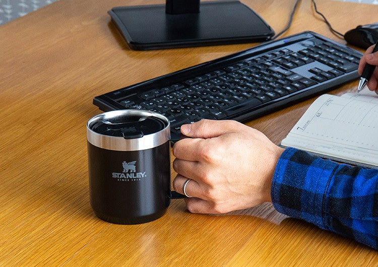 STANLEY Classic Legendary Camp Mug with Lid 12oz