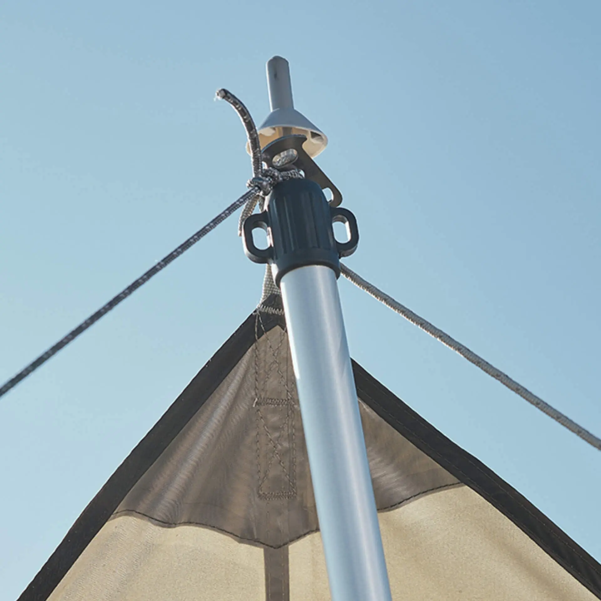 MOBI GARDEN 3-Section Adjustable Pole – 2.4 Meter