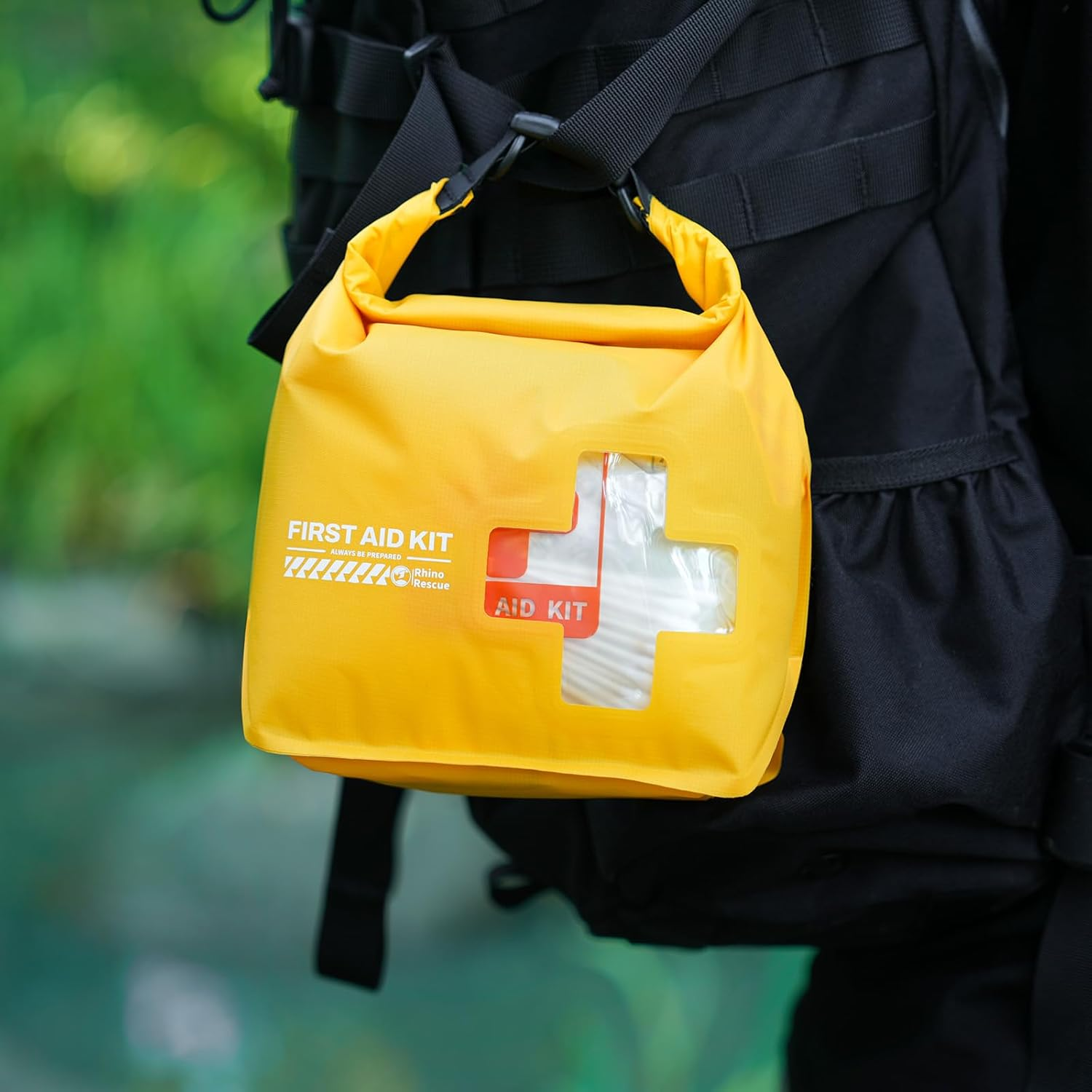 RHINO RESCUE Dry Bag First Aid Kit