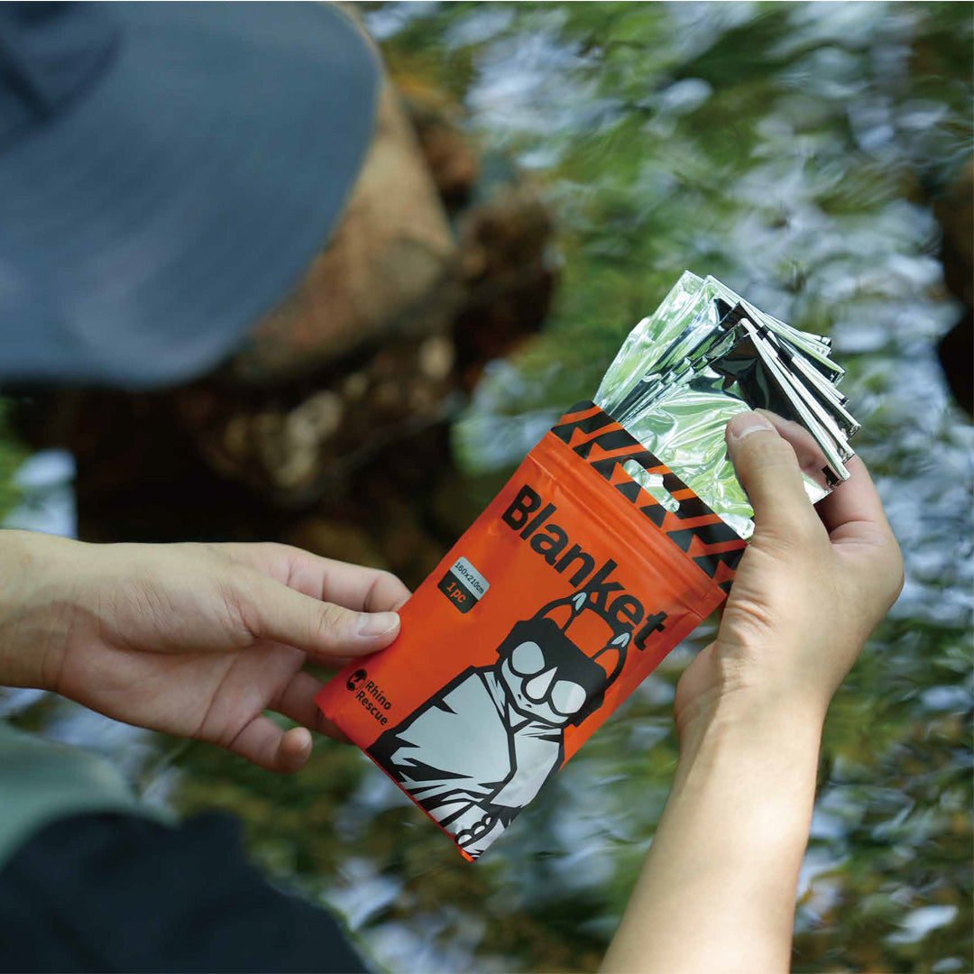 RHINO RESCUE Emergency Blanket