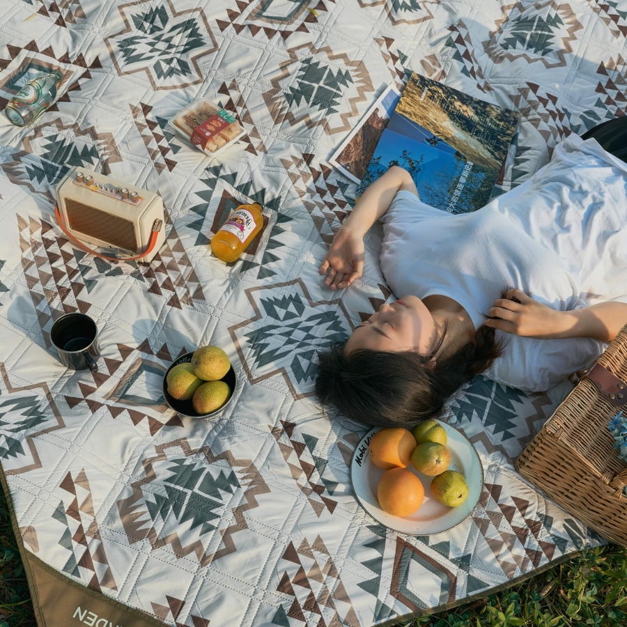 MOBI GARDEN YunXia Picnic Blanket - 280 X 180CM