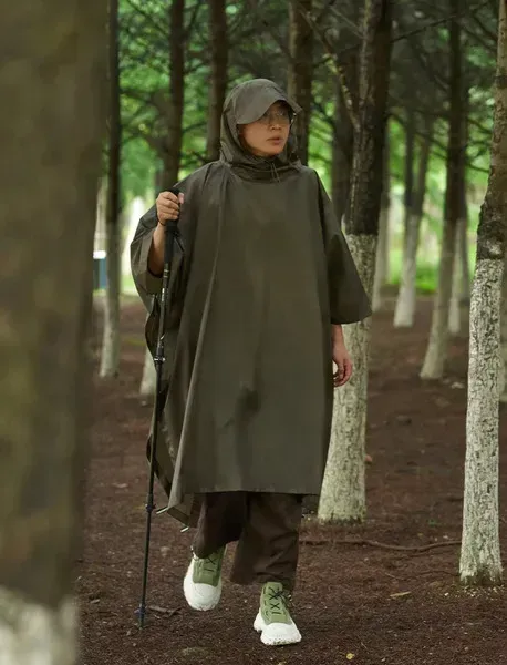 MOBI GARDEN Ultralight 3-in-1 Raincoat Poncho