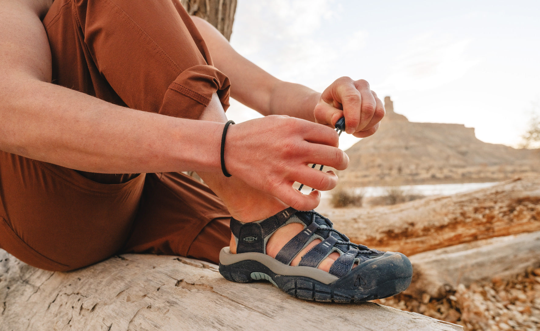 KEEN Women's Newport H2 - Monochrome/Lily Pad