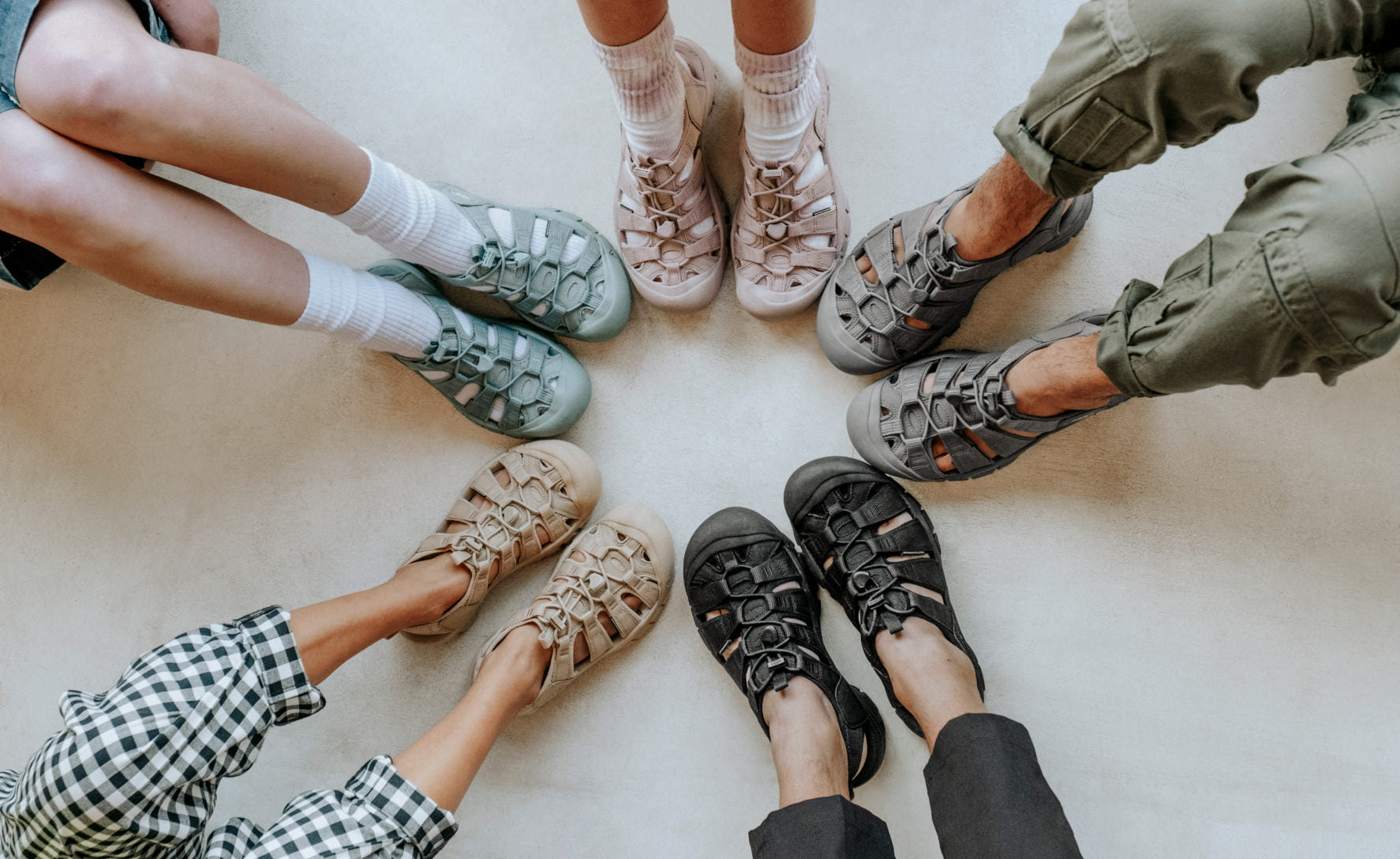 KEEN Women's Newport H2 - Monochrome/Cameo Rose