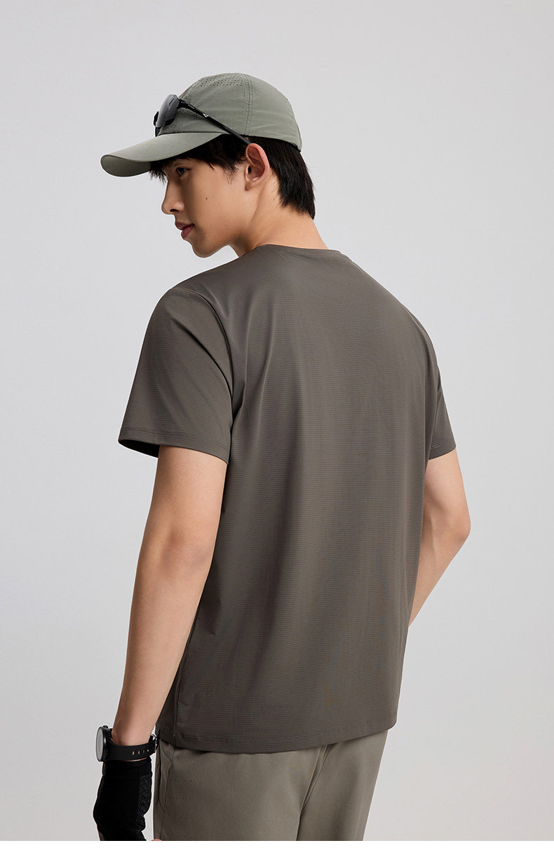 TECTOP Men’s Hiking T-Shirt – Quick-Dry & Breathable