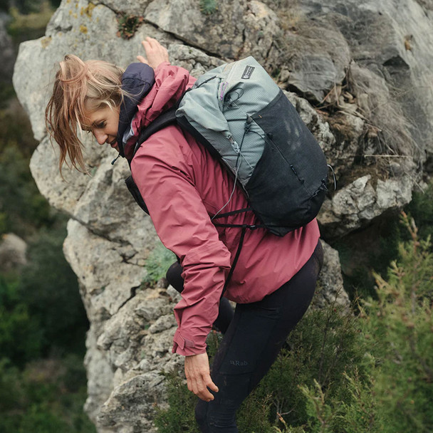 GOSSAMER GEAR Grit 28 Ultralight Hiking & Trekking Fastpack