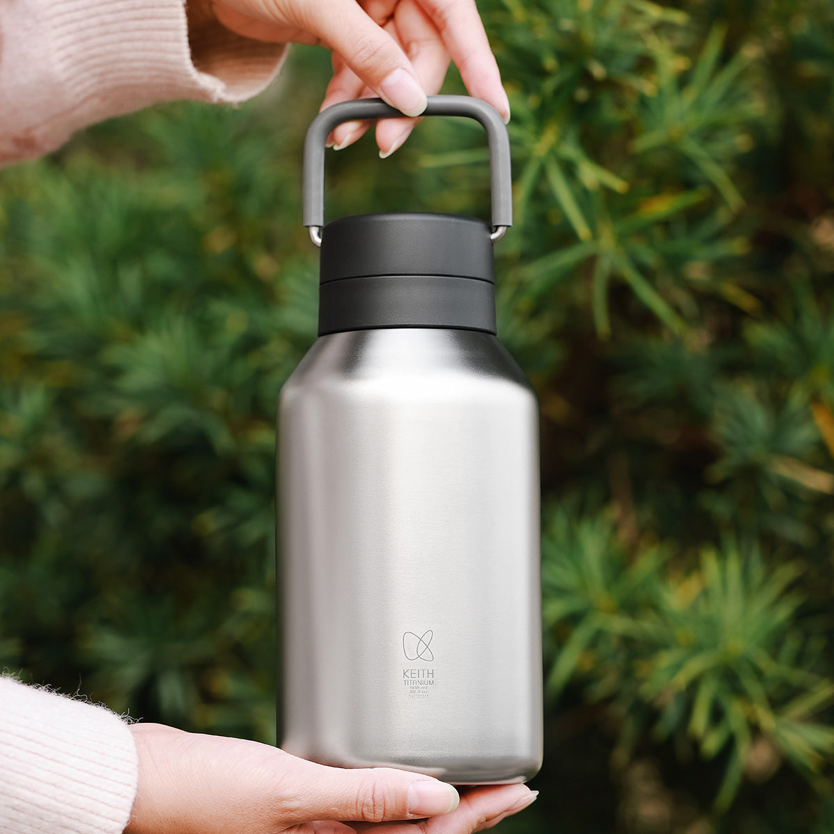 KEITH TITANIUM Vacuum Bottle with Carry Handle 900ml Ti3105