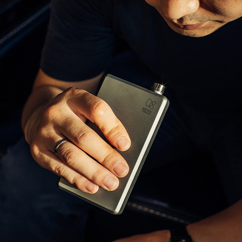 KEITH TITANIUM Pocket Flask with Funnel 200ml Ti9307
